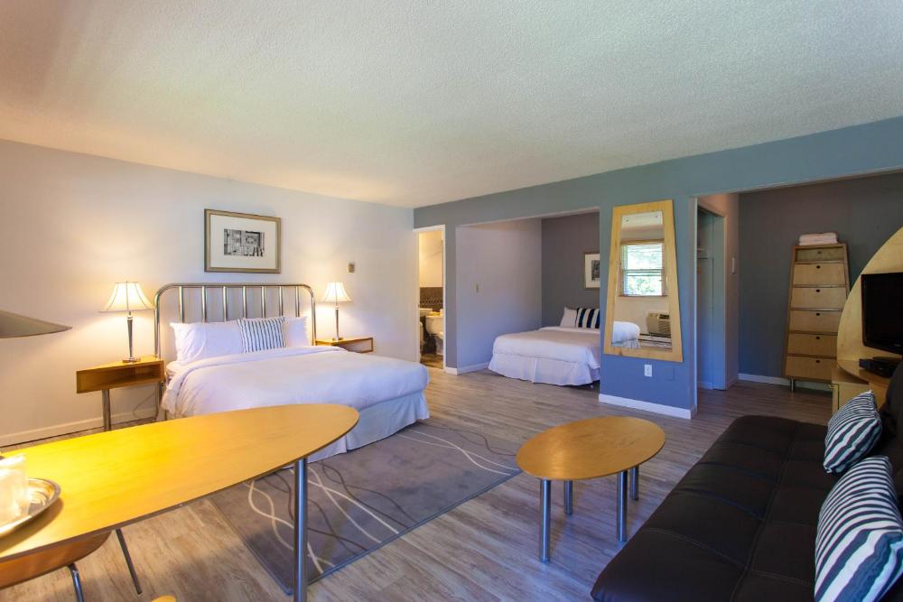 Queen and Double Room interior
